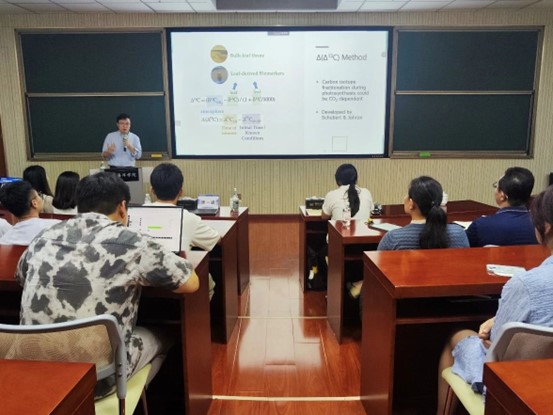 Researcher Zhang Yige was invited to Future Ocean Forum